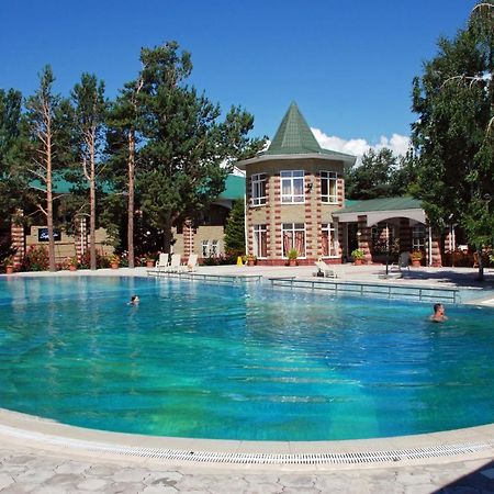 Resort Center Raduga Dolinka Kültér fotó