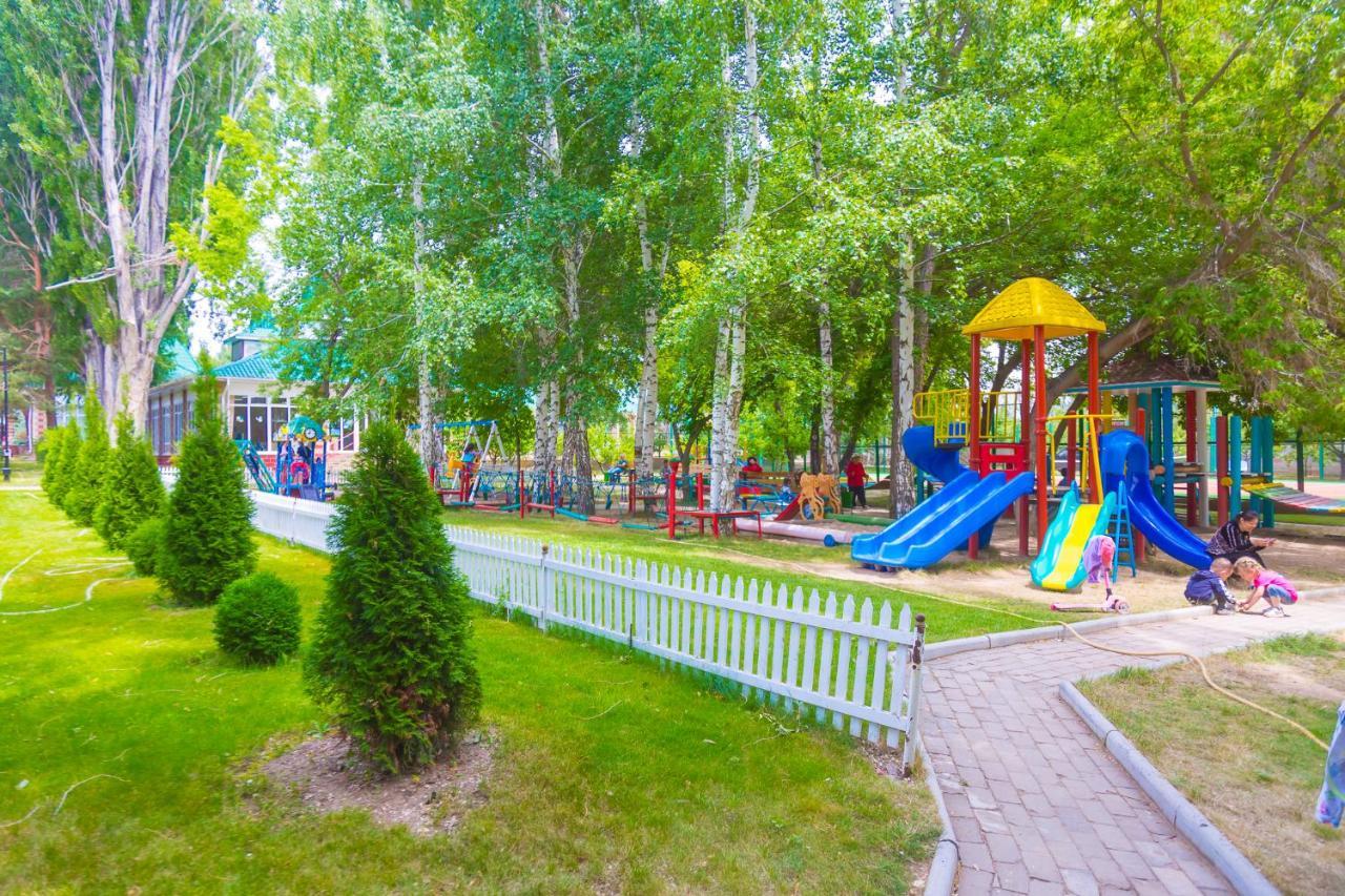 Resort Center Raduga Dolinka Kültér fotó