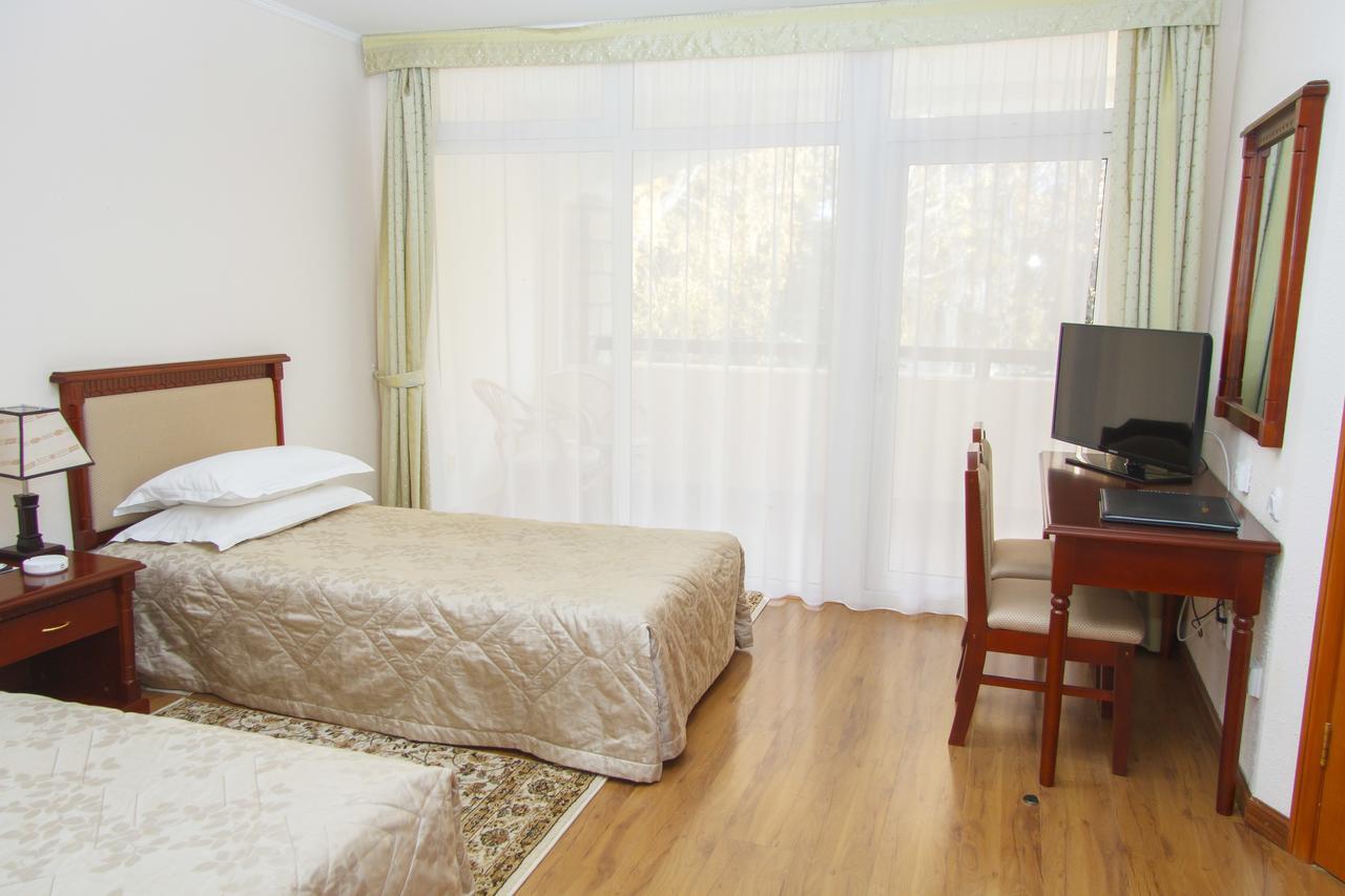 Resort Center Raduga Dolinka Kültér fotó
